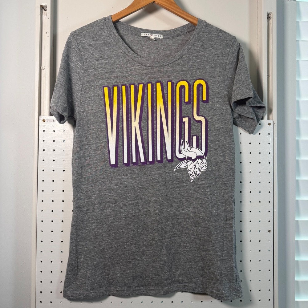 Minnesota Vikings Junk Food Women's Heather Gray Logo Graphic T-Shirt - Small